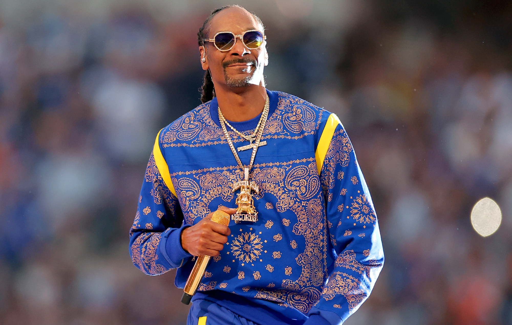 how much is snoop dogg worth